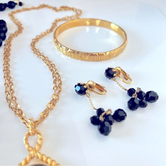 Vintage Black & Gold Jewelry Lot - Picture 3 of 6